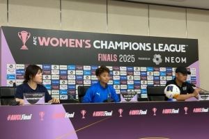 武汉女足主帅：2-0的胜利已经结束，目标是全力准备好周六的决赛