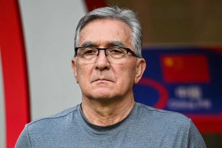 李璇：伊万造成的舆论环境太差，没法建立长期带队的氛围和自信